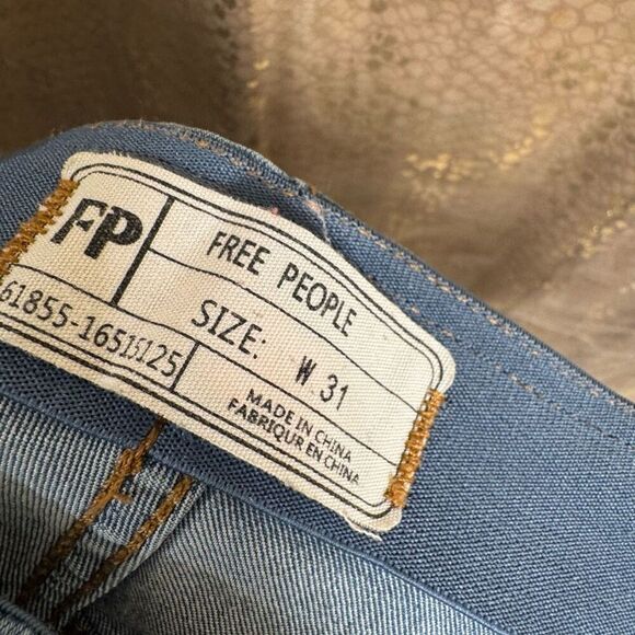 Free People We The Free Penny Pull-On Flare Jeans Light Wash Size 31 - Picture 3 of 6